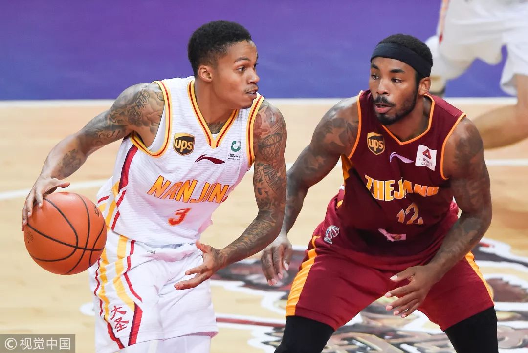 开云体育在线-即时盘口选手发挥出色，荣膺最佳MVP的简单介绍