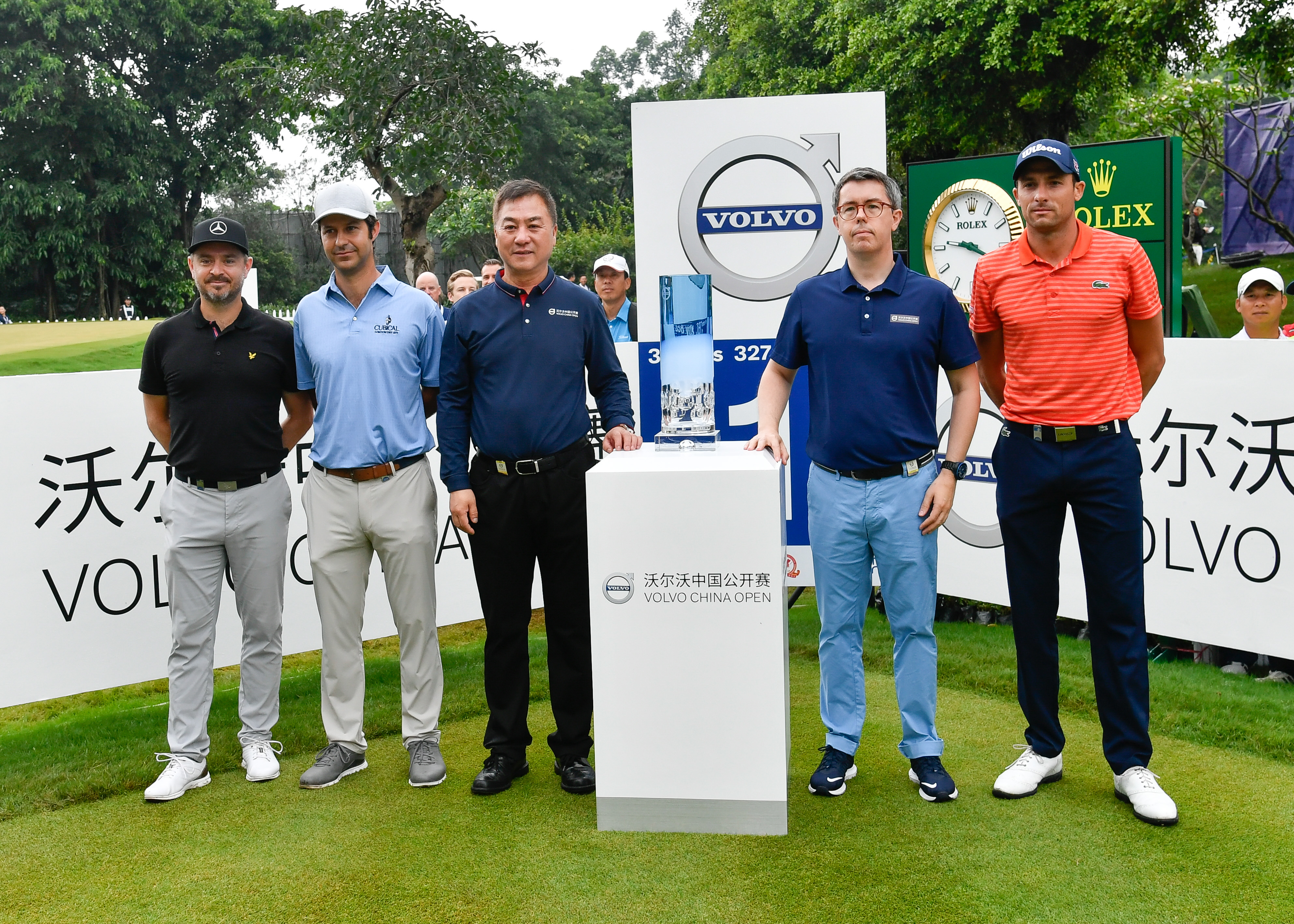 包含场面火爆!高尔夫观众席沸腾不已的词条 包含场面火爆!高尔夫观众席沸腾不已的词条