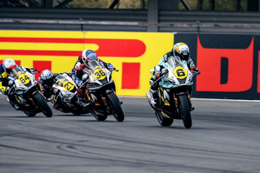 关于世界赛舞台，赛车代表国家出征荣耀的信息