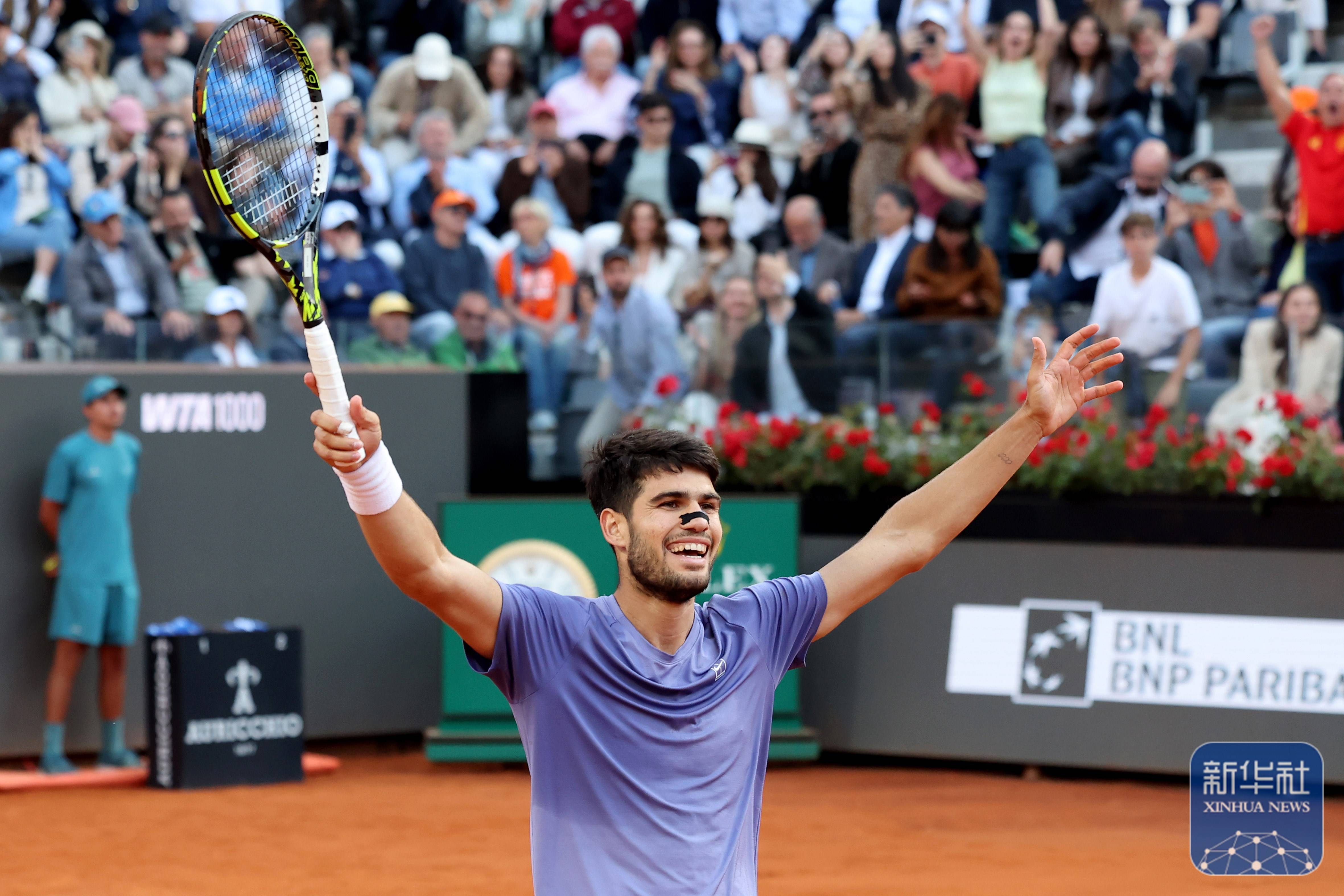 年终总决赛险胜拉沃尔杯,阿尔卡拉斯刷新纪录 年终总决赛险胜拉沃尔杯,阿尔卡拉斯刷新纪录