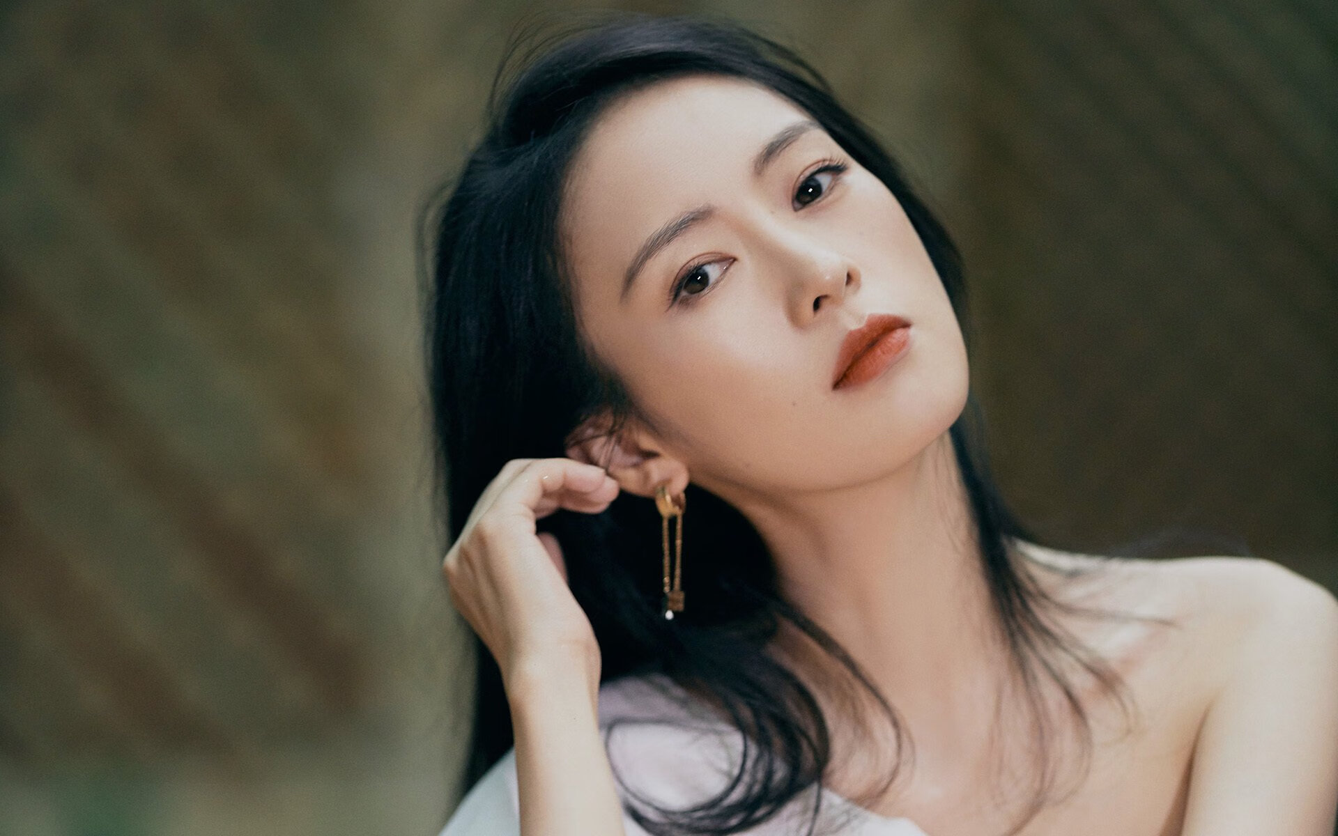 F1街道赛之夜，迪亚斯在黑色舞鞋上的攻防艺术